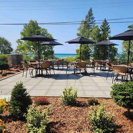 The Sands Hotel Sauble Beach Εξωτερικό φωτογραφία